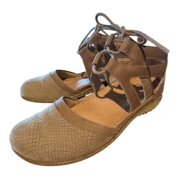 NAOT KATA stylish beige lizard/leather shoe, size 38/7.5 - Picture 9 of 9